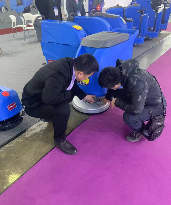 马鞍山小型电动洗地机是否适合用于环卫保洁